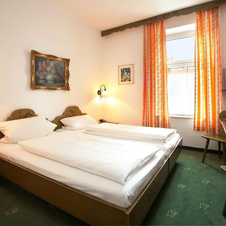 Hotel Hahn Мюнхен Стая снимка
