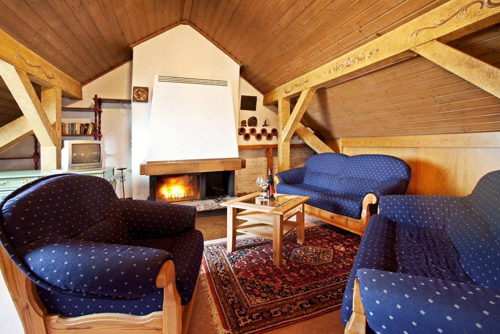 Hotel Hahn Мюнхен Екстериор снимка